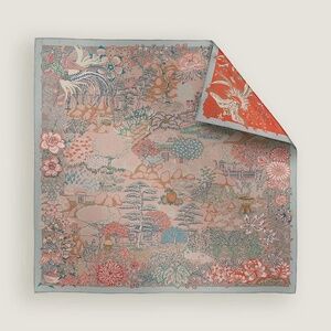 NWT! HERMES Mille Feuilles de Soie double face scarf 90cm Gris Perle/ Rose/ Bleu